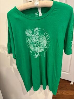 Adidas  Boston Celtics Green Graphic Lived In Tee